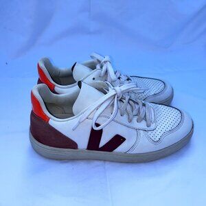 Veja V-90 Leather  - Size 7